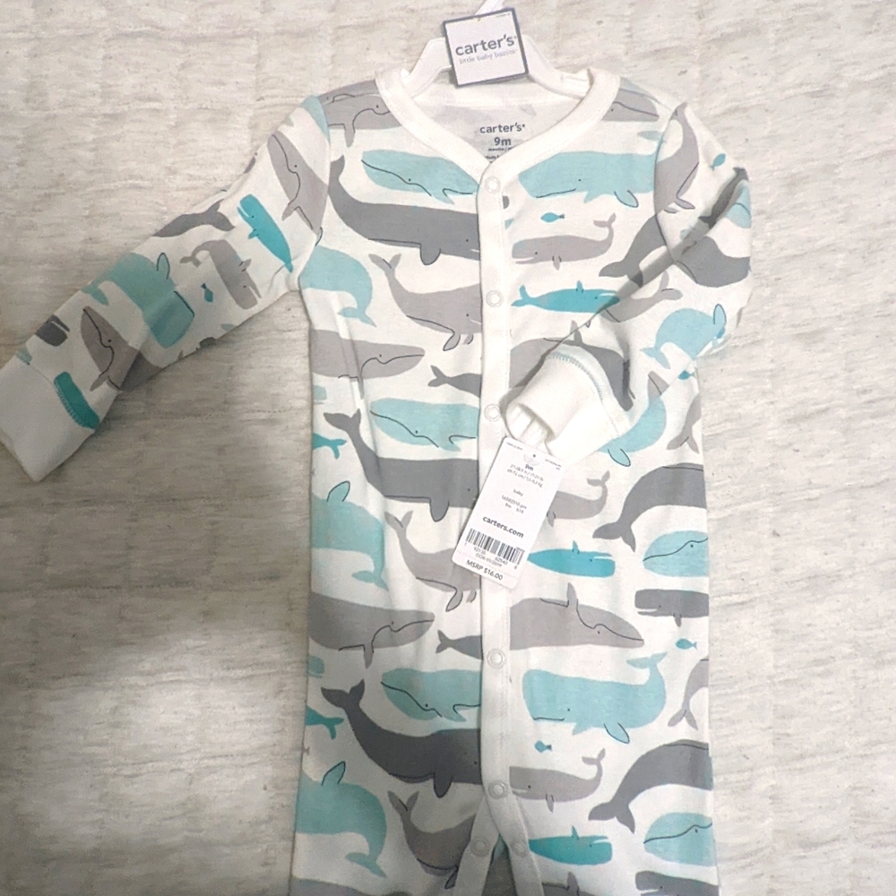 2 pieces Carter's Long sleeve pajamas.